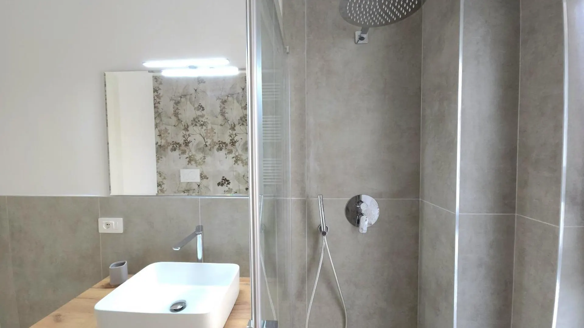 Rose Suites - Bari Stazione
