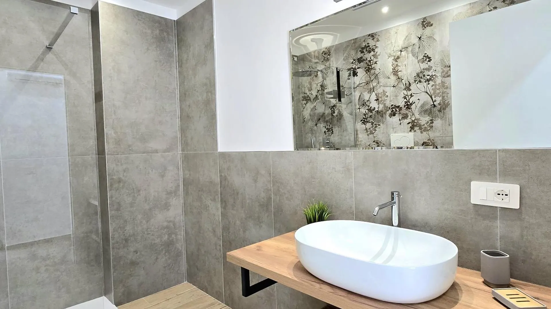 Rose Suites - Bari Stazione イタリア