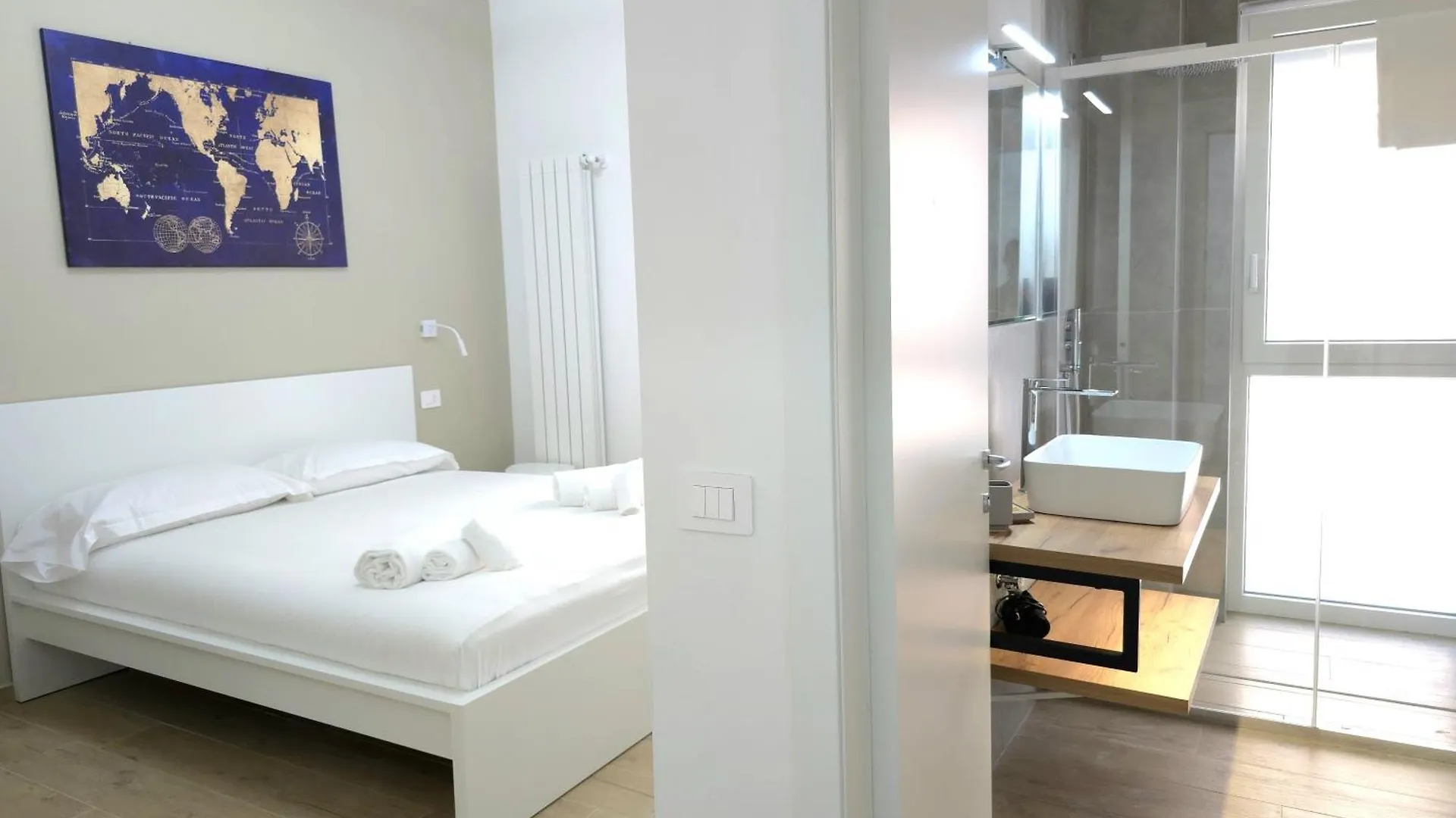 Rose Suites - Bari Stazione 0*,