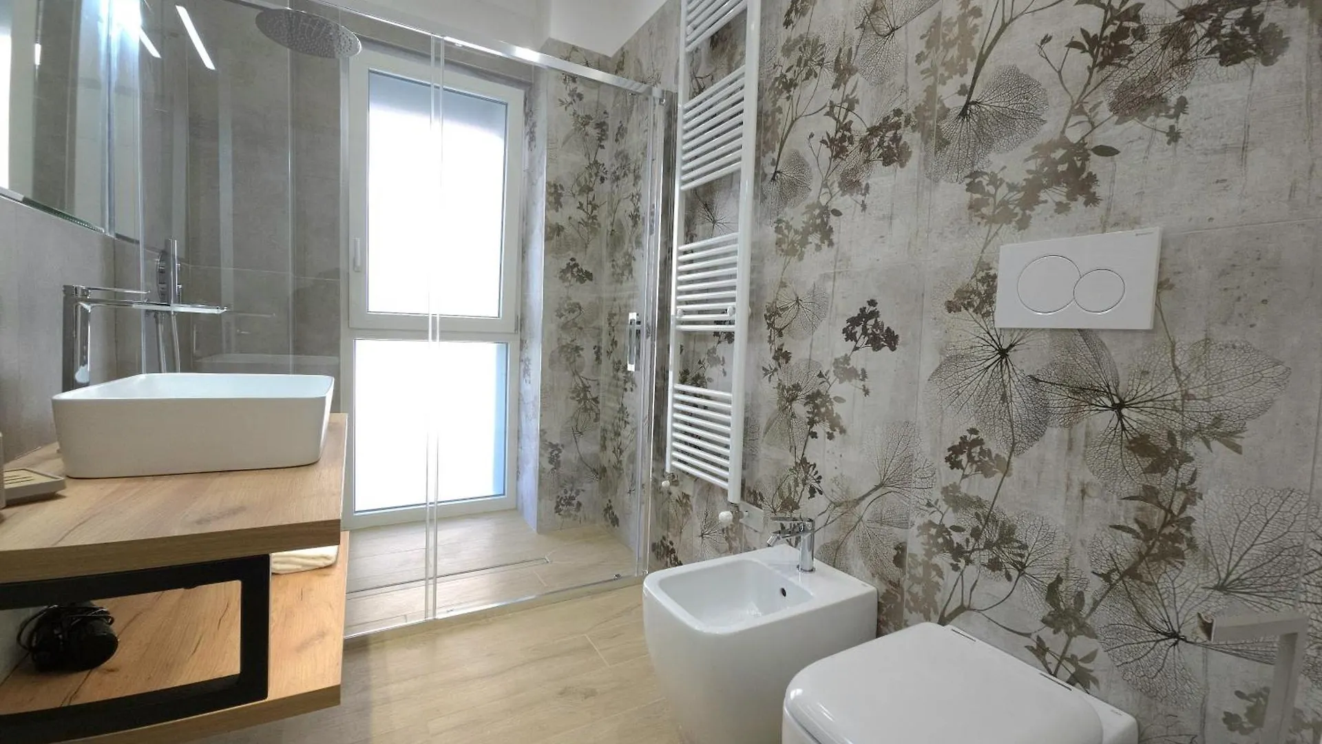 Rose Suites - Bari Stazione Privat bolig