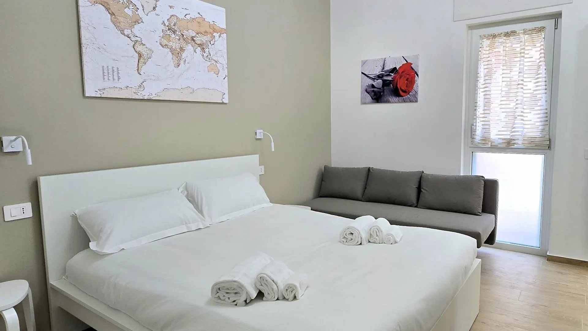 Privat bolig Rose Suites - Bari Stazione