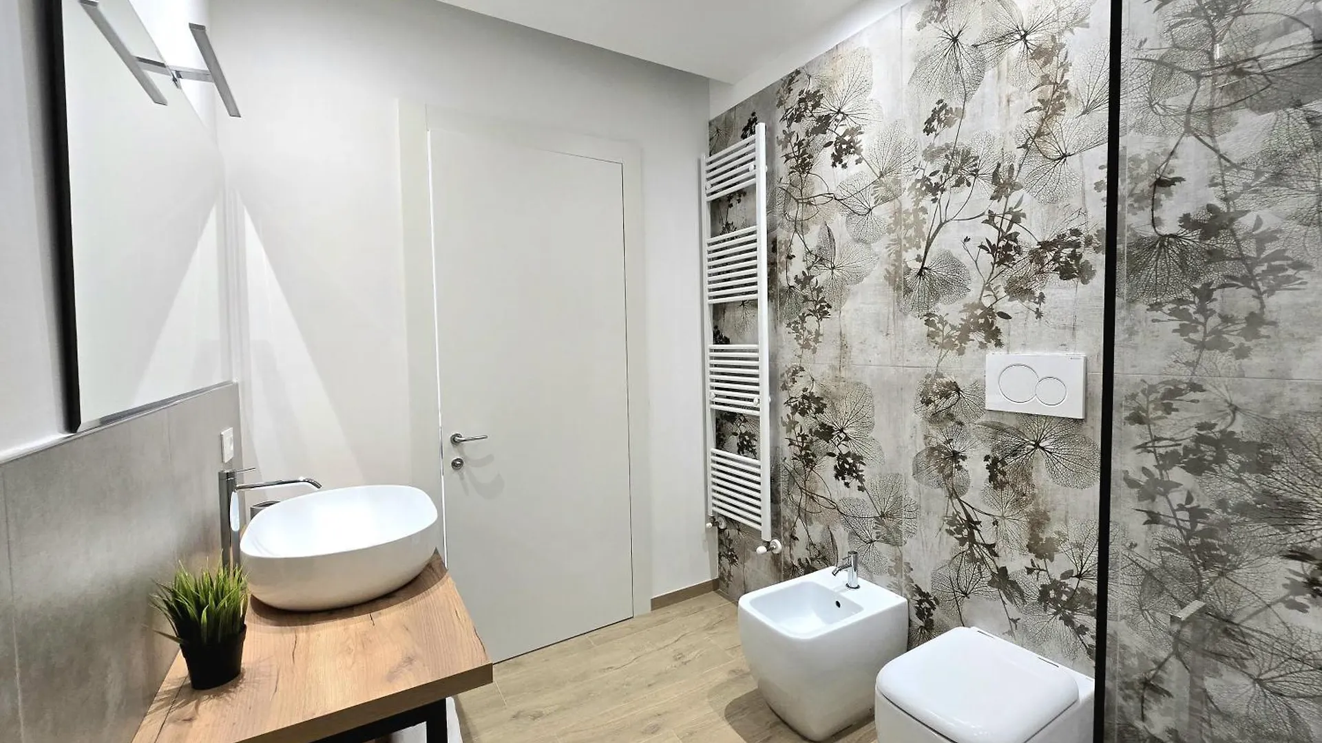 ホームステイ Rose Suites - Bari Stazione