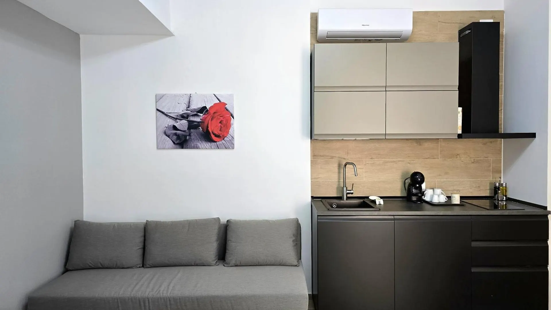 ホームステイ Rose Suites - Bari Stazione