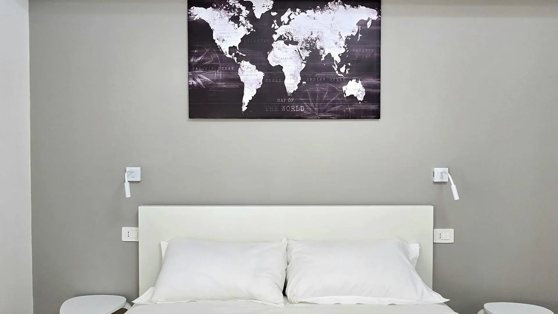 Rose Suites - Bari Stazione イタリア